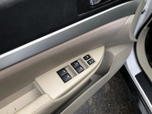 Used 2014 Subaru Outback 2.5i Premium image 10