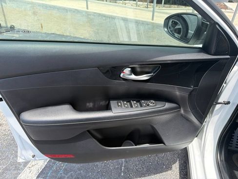 Used 2021 Kia Forte GT-Line FWD image 6