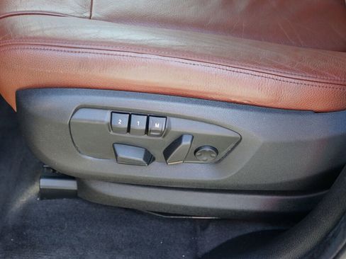 Used 2014 BMW X5 xDrive35d image 12