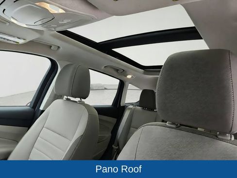 Used 2016 Ford Escape SE w/ Equipment Group 201A FWD image 11