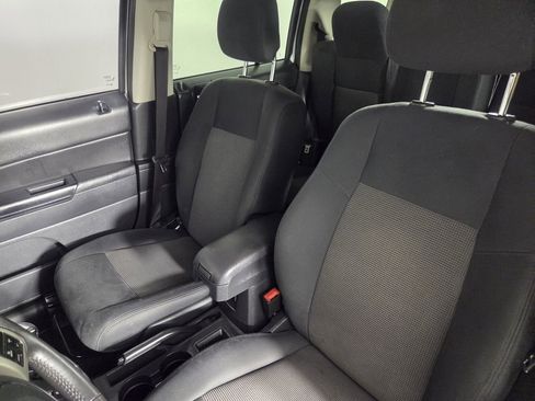 Used 2012 Jeep Patriot Latitude FWD image 22