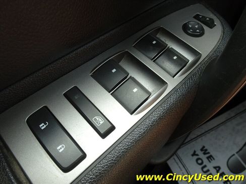 Used 2013 Chevrolet Silverado 2500 LT w/ Interior Plus Package AWD/4WD image 23