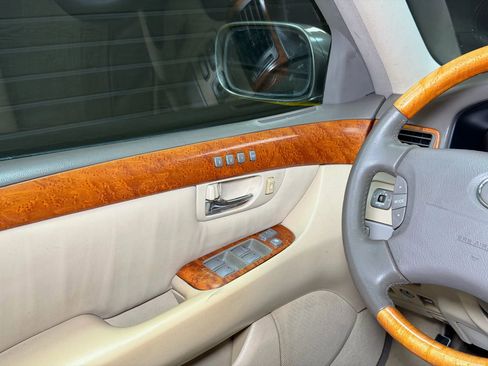 Used 2005 Lexus LS 430 RWD image 27