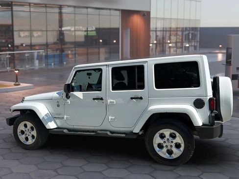 Used 2015 Jeep Wrangler Unlimited Sahara w/ Mopar Chrome Edition Group AWD/4WD image 6