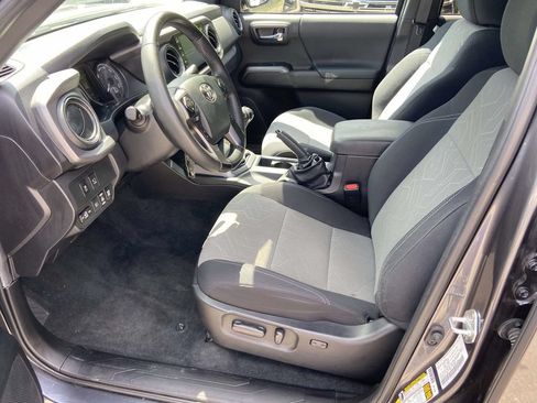 Used 2023 Toyota Tacoma TRD Sport w/ Advanced Technology Package AWD/4WD image 16