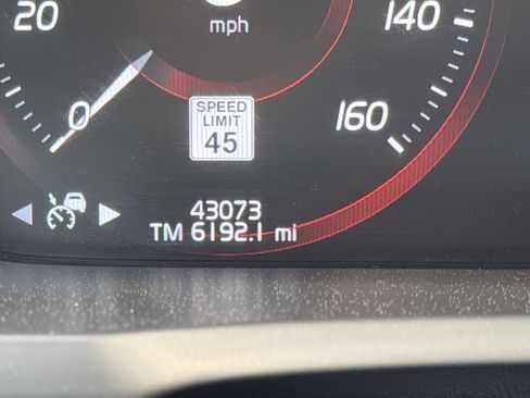 Certified 2022 Volvo XC90 T8 Inscription Expression w/ Advanced Package image 22