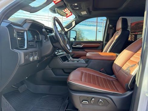 Used 2024 GMC Sierra 2500 Denali Ultimate image 13