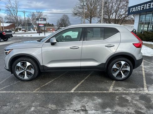 Used 2023 Volvo XC40 B5 Plus w/ Driver Assist Package image 2