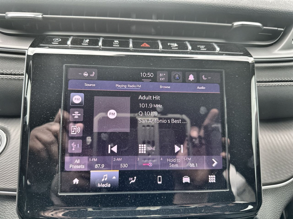 New 2025 Jeep Grand Cherokee Altitude RWD image 32