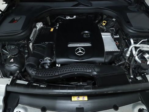 Used 2018 Mercedes-Benz GLC 300 4MATIC image 37