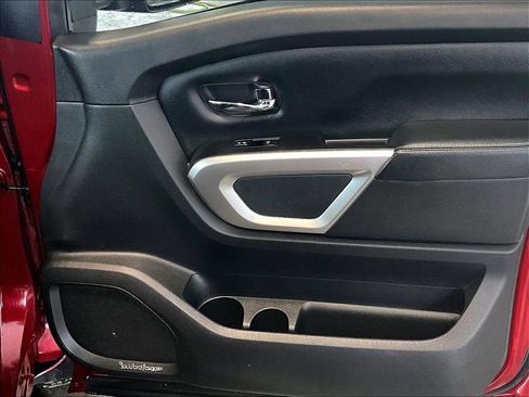 Used 2018 Nissan Titan PRO-4X w/ Pro-4x Convenience Package image 12