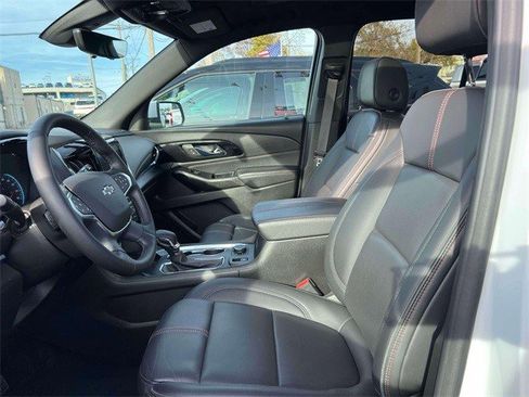 Certified 2023 Chevrolet Traverse RS image 28