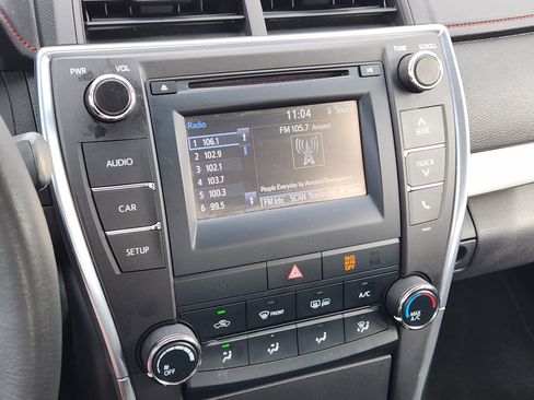 Used 2015 Toyota Camry SE image 23