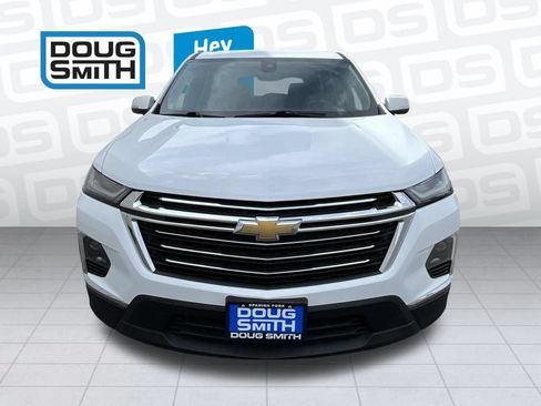 Used 2023 Chevrolet Traverse LT AWD/4WD image 2