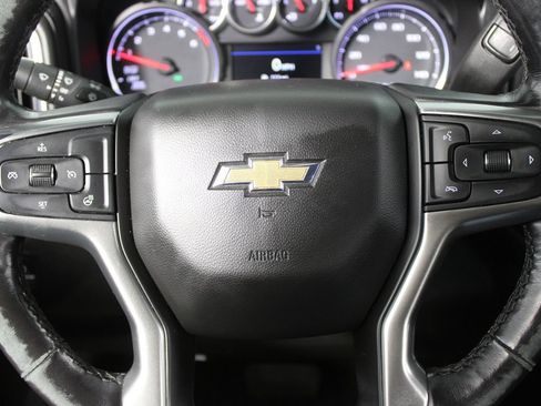 Used 2022 Chevrolet Silverado 1500 LT w/ LPO, Dark Essentials Package RWD image 4