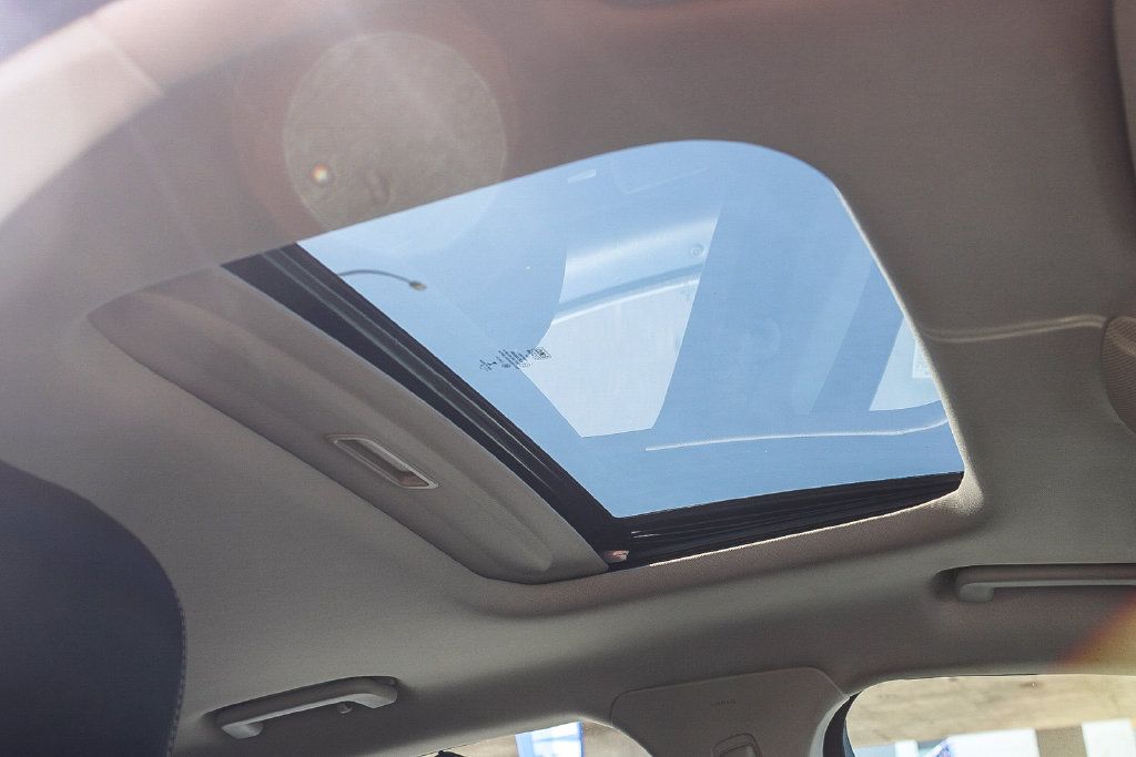 Used 2020 Ford Fusion Titanium FWD image 17