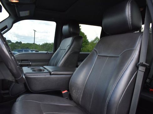 Used 2016 Ford F250 Lariat w/ Lariat Ultimate Package AWD/4WD image 23