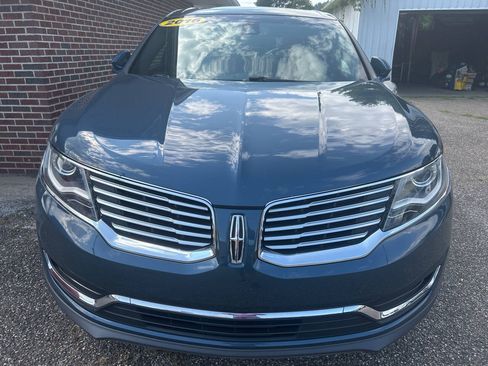 Used 2016 Lincoln MKX Reserve w/ Climate Package AWD/4WD image 2