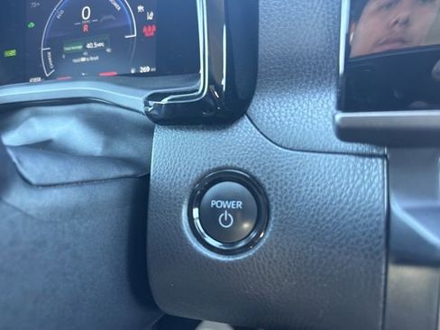 Used 2025 Toyota Camry LE image 12