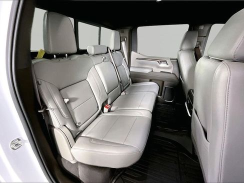 New 2026 GMC Sierra 1500 SLT w/ SLT Premium Plus Package image 10