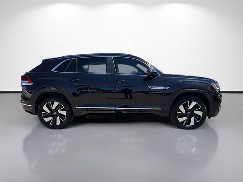 Used 2020 Volkswagen Atlas Cross Sport SEL R-Line AWD/4WD image 2