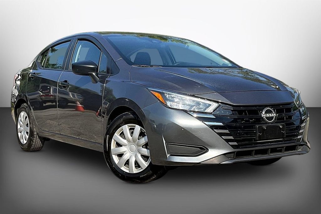 Used 2025 Nissan Versa S FWD image 3