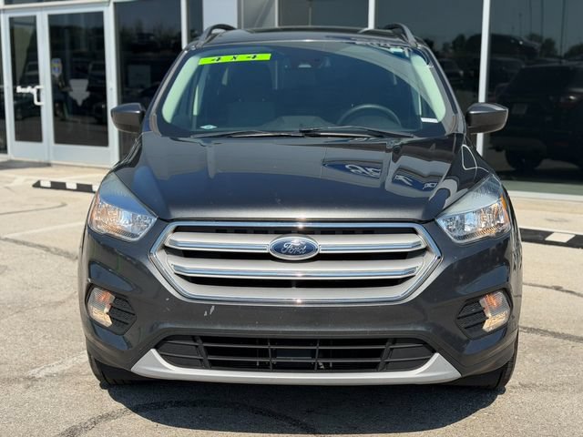 Used 2018 Ford Escape SE w/ Ford Safe & Smart Package AWD/4WD image 2