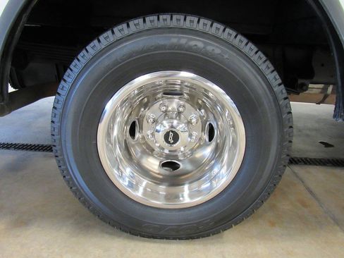 Used 2019 Ford E-450 and Econoline 450 Super Duty w/ Power Windows & Locks Group RWD image 9