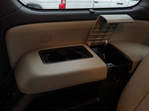 Used 2008 Toyota Sequoia Limited image 22