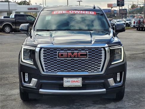 Used 2023 GMC Yukon Denali image 2