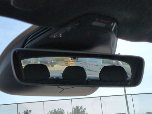 Used 2024 Lucid Air Touring image 27