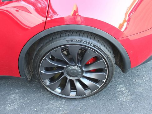 Used 2021 Tesla Model Y Performance AWD/4WD image 10