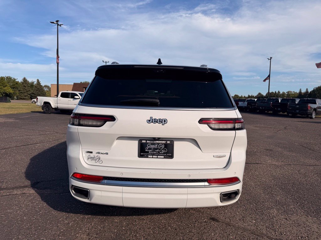 Used 2023 Jeep Grand Cherokee L Summit AWD/4WD image 6