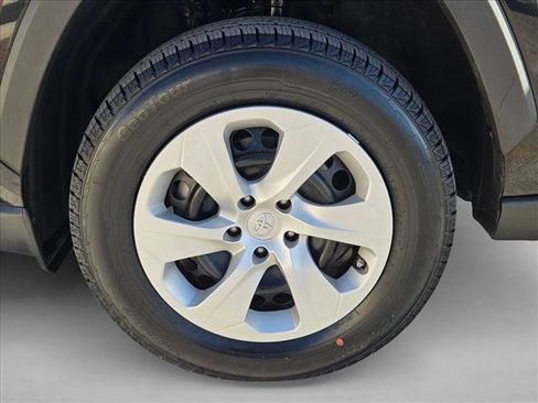 Used 2024 Toyota RAV4 LE image 22
