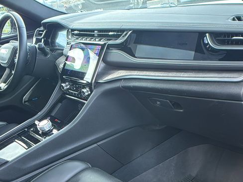 Used 2022 Jeep Grand Cherokee Overland w/ Advanced Protech Group III image 13