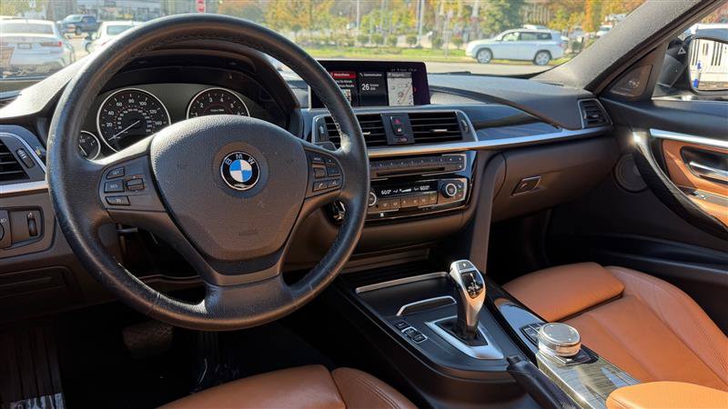Used 2018 BMW 340i xDrive Sedan w/ Premium Package AWD/4WD image 26
