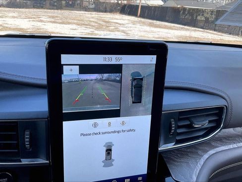 Used 2022 Ford Explorer Platinum w/ Equipment Group 601A image 22