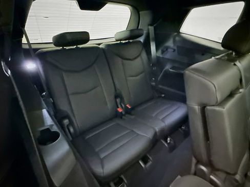 Used 2024 Cadillac XT6 Premium Luxury image 30