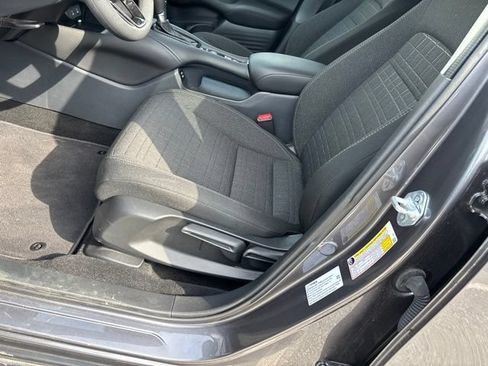 Used 2026 Honda HR-V LX image 8