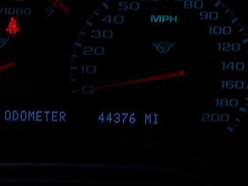 Used 1999 Chevrolet Corvette Coupe RWD image 12