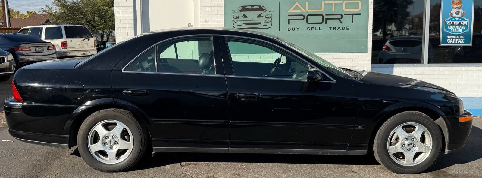 Used 2001 Lincoln LS RWD image 2