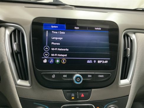 Used 2020 Chevrolet Malibu LS image 29