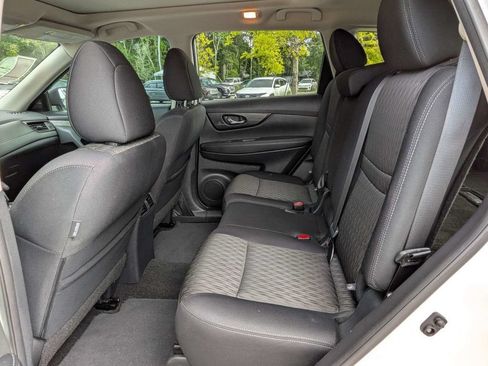 Used 2017 Nissan Rogue SV w/ Sun & Sound Touring Package AWD/4WD image 14