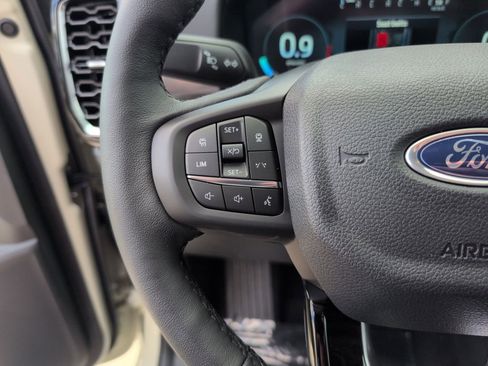 New 2025 Ford Ranger Lariat w/ FX4 Off-Road Package image 29