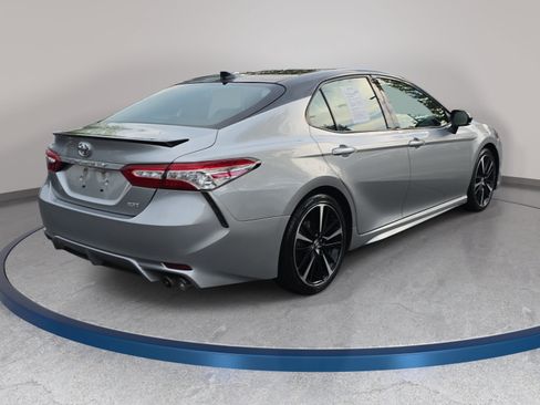 Used 2020 Toyota Camry XSE FWD image 5