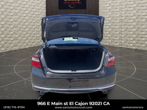 Used 2017 Honda Accord Sport image 25