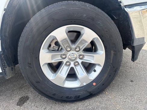 Used 2024 RAM 1500 Laramie AWD/4WD image 30