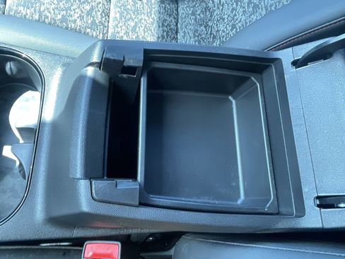 Used 2023 Chevrolet Colorado Z71 w/ Z71 Convenience Package 2 image 21