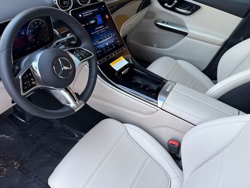 Certified 2026 Mercedes-Benz GLC 300 4MATIC image 9