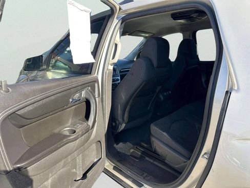 Used 2013 GMC Acadia SLE image 15